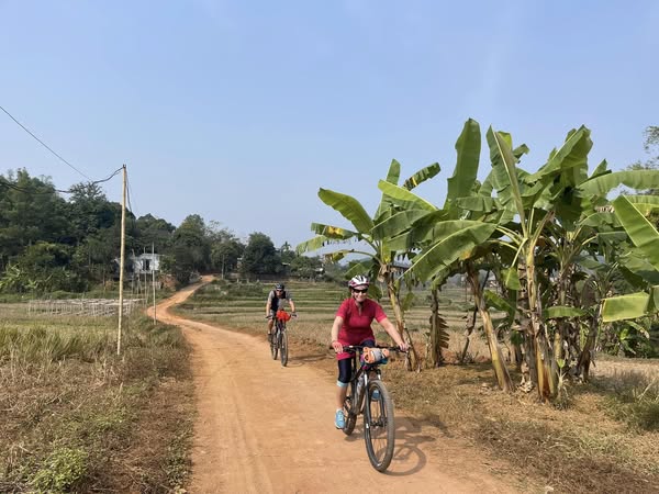 Northwest Vietnam Explorer: 5-Day Cycling Odyssey from Hanoi